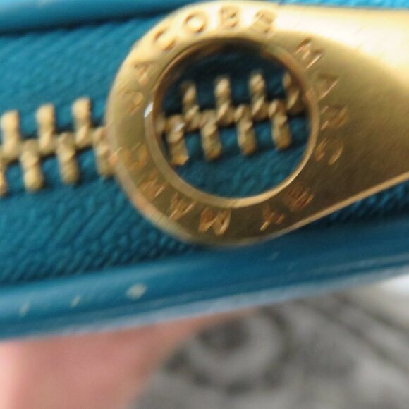 Marc by Marc Jacobs Full Zip Leather Long Wallet Teal Blue - Picture 11 of 12
